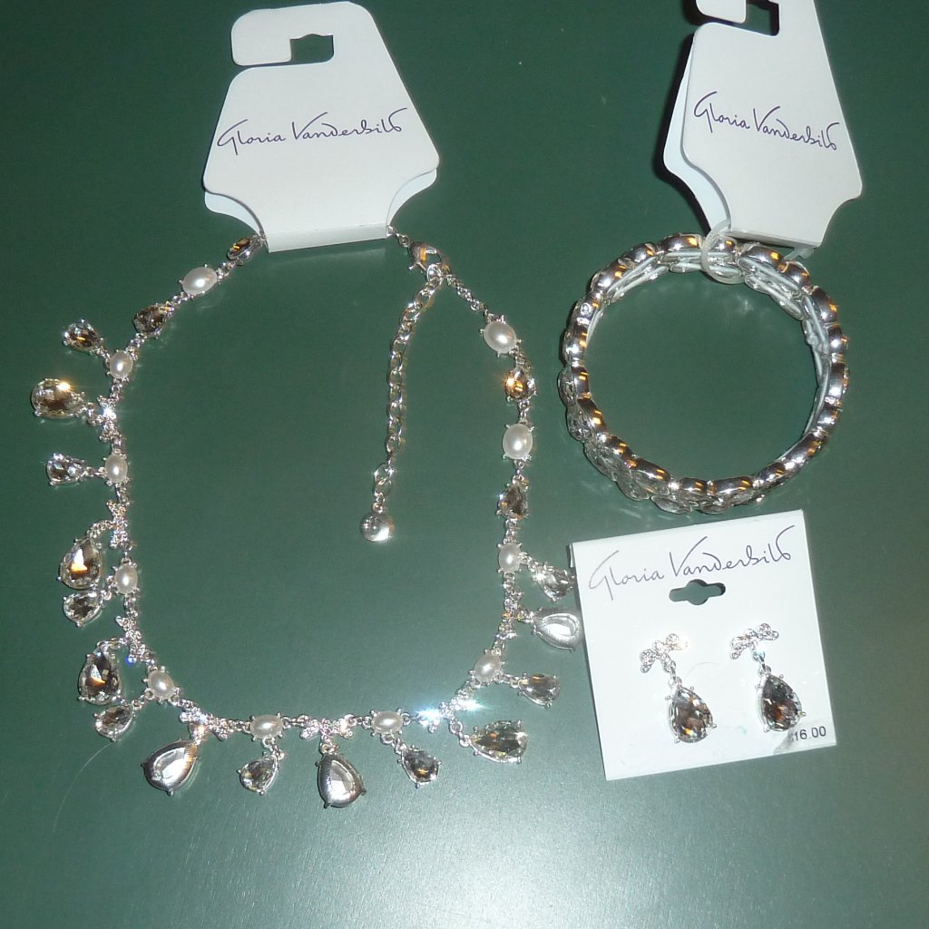 Gloria Vanderbilt Necklace Drop Earrings Bracelet Set Sparkly Rhinestone Glam 25$